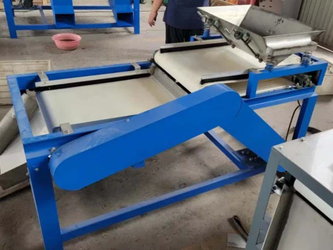 Roller Type Magnetic Separator display drawing 4